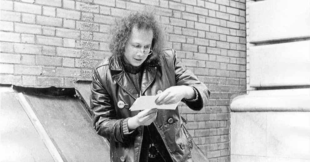 A. J. 韋柏曼（A. J. Weberman）