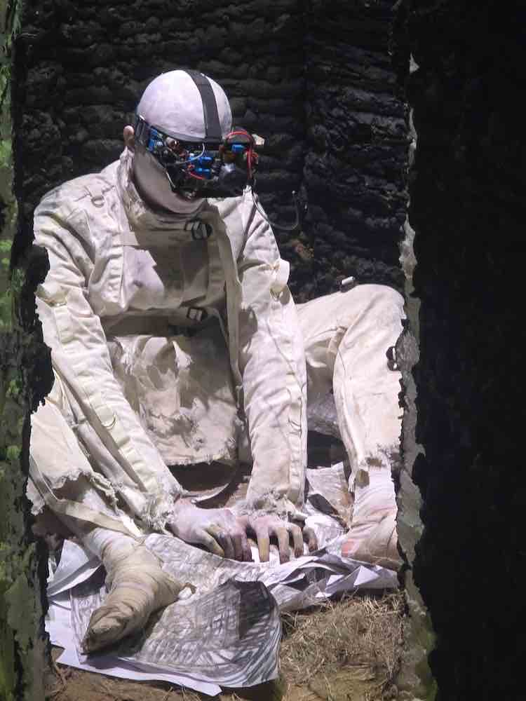 《黑牆 Black Wall》