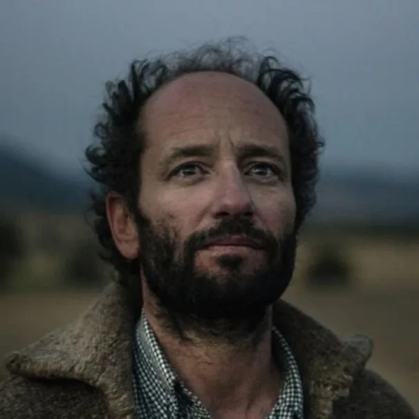 卡洛斯雷卡達斯（Carlos Reygadas）