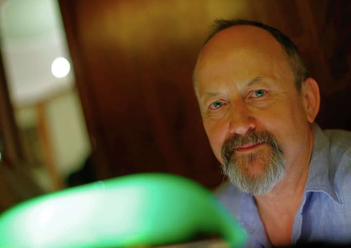 丹尼爾伍卓（Daniel Woodrell）