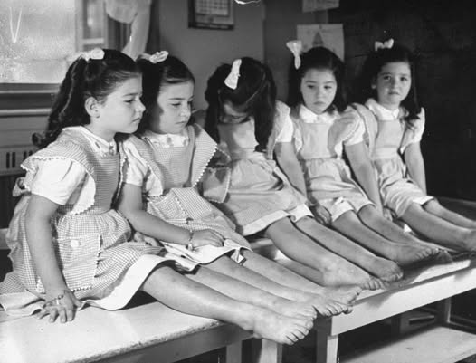 「迪翁五胞胎」（Dionne quintuplets）